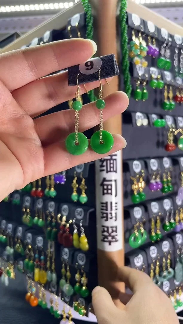 【闪购商品】翡翠耳饰银S925镶嵌9....