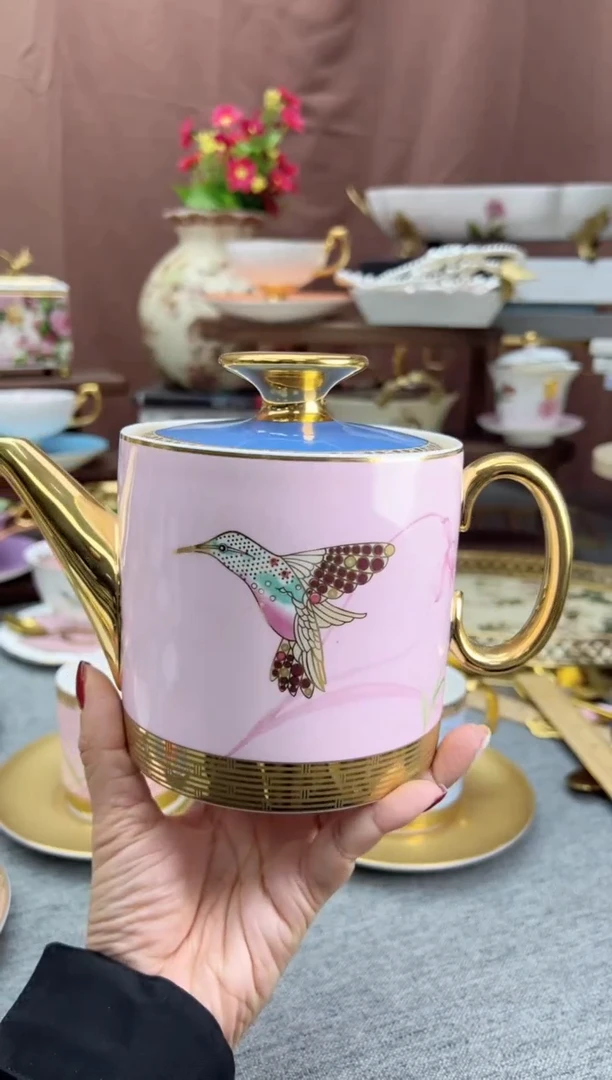 【闪购商品】自然写生卡特兰茶壶。/。/