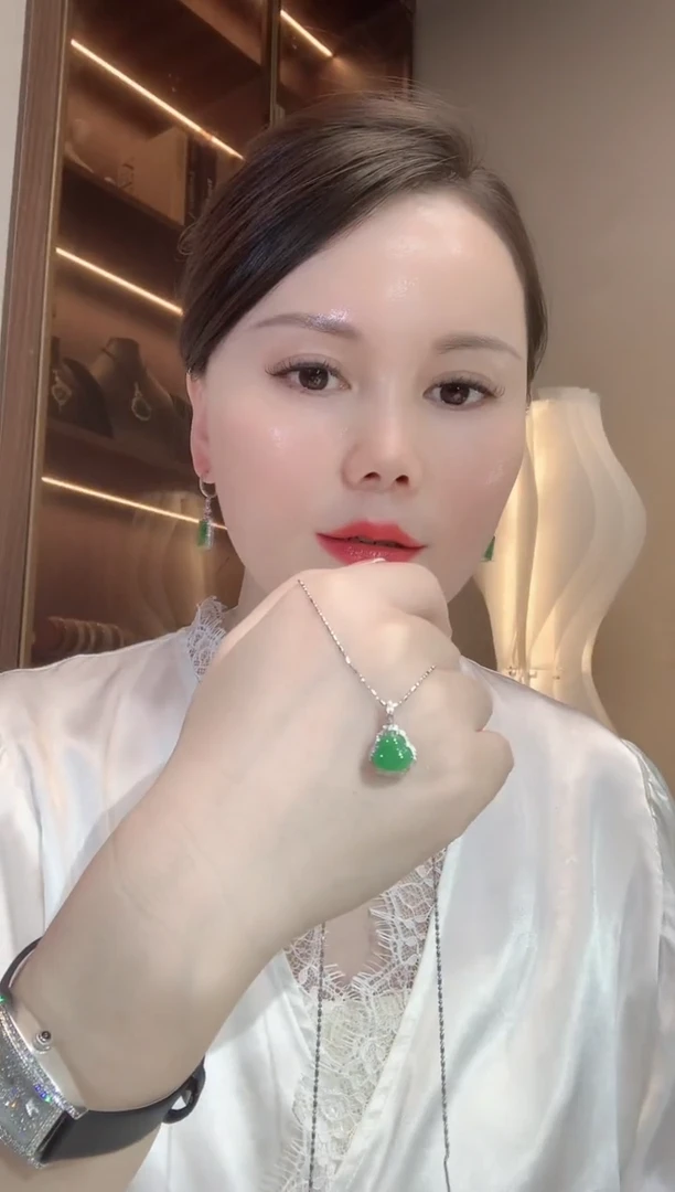 翡翠18K金镶嵌吊坠(不含链)A4