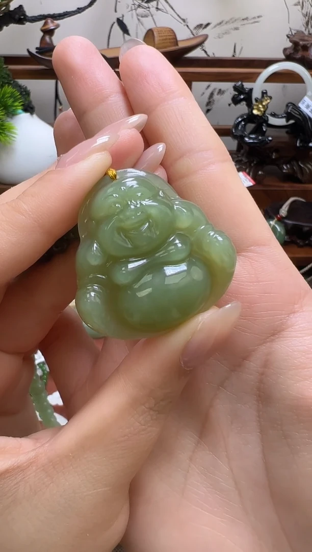 颈饰未镶嵌和田玉吊坠