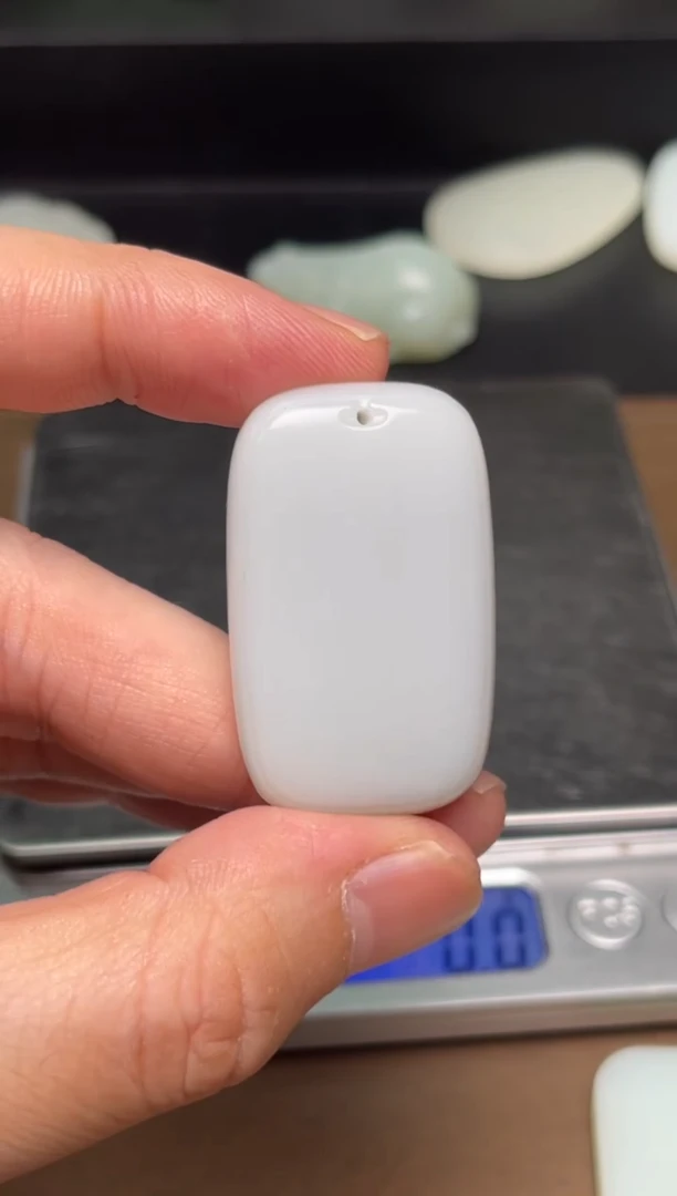 颈饰未镶嵌和田玉9 通