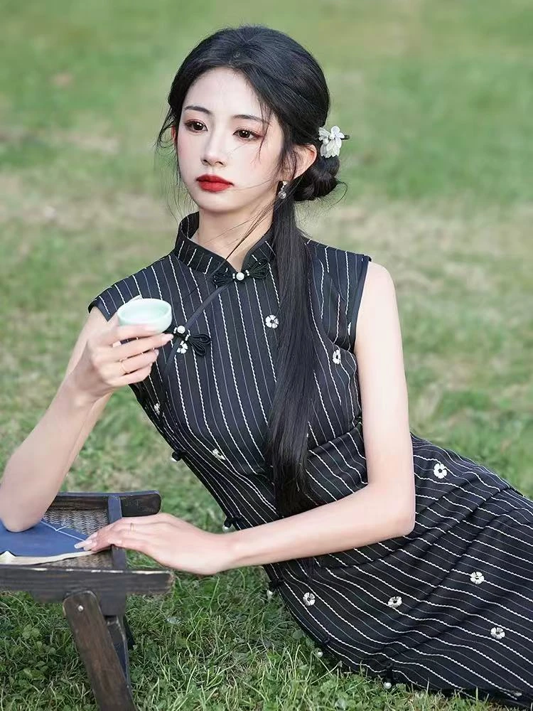 0453 【黑色】 花扣 条纹小花 旗袍