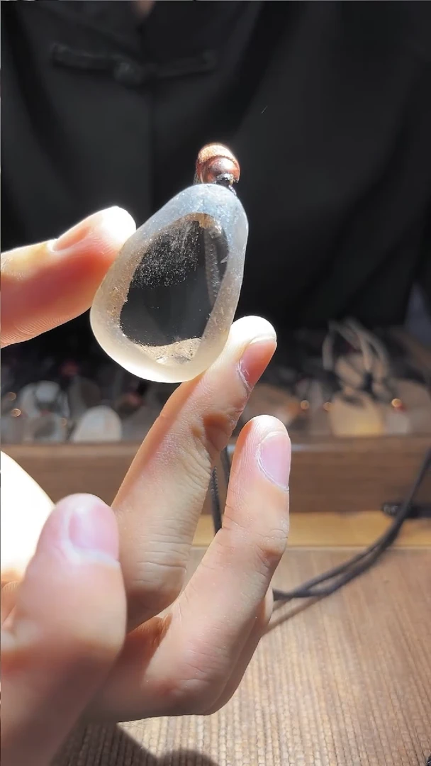 未镶嵌吊坠(赠链)水晶水晶