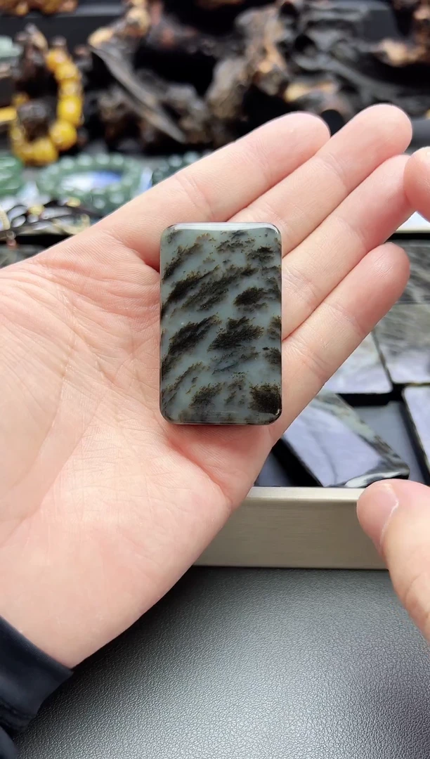 颈饰未镶嵌和田玉若羌青花意境平安无事牌