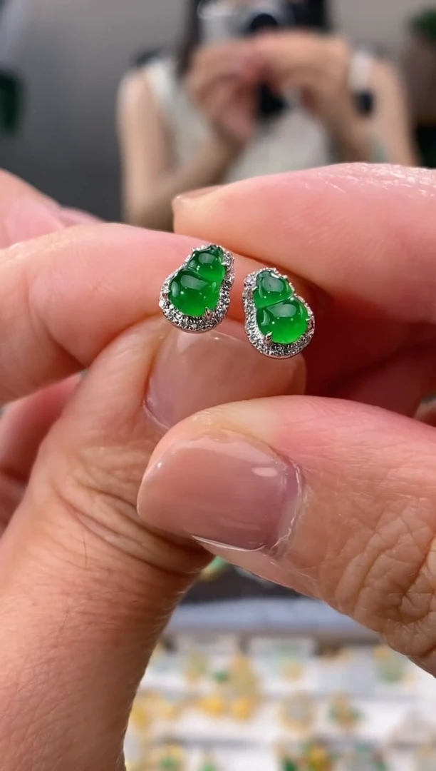 翡翠18K金镶嵌吊坠(不含链)葫芦耳钉