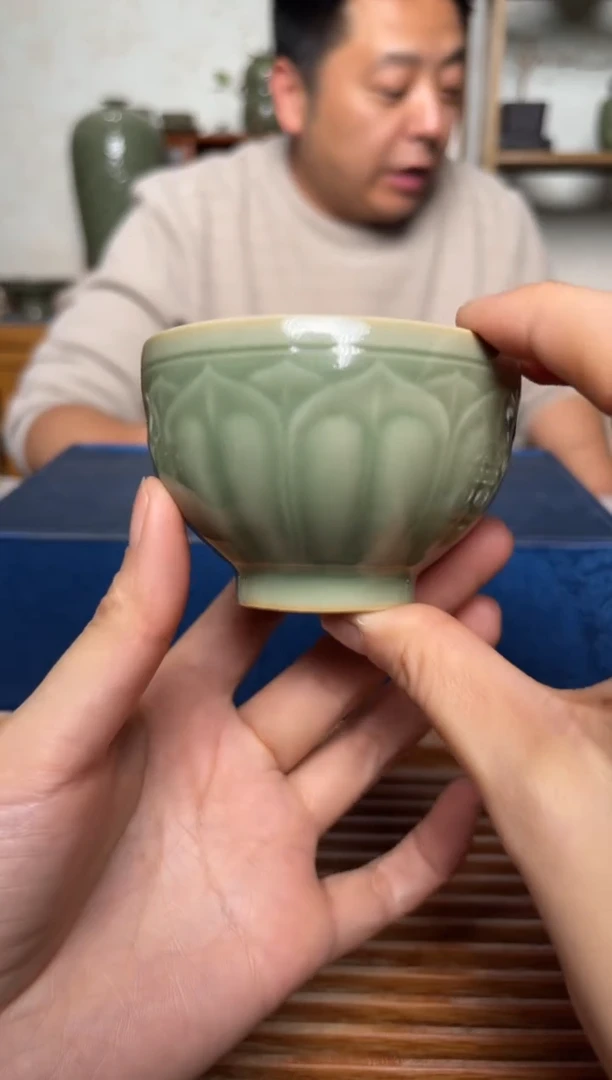 【闪购商品】其他浅色耀州窑莲瓣主人杯