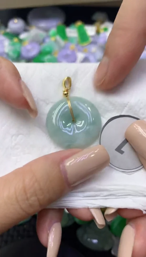 颈饰未镶嵌翡翠天然缅甸翡翠A货