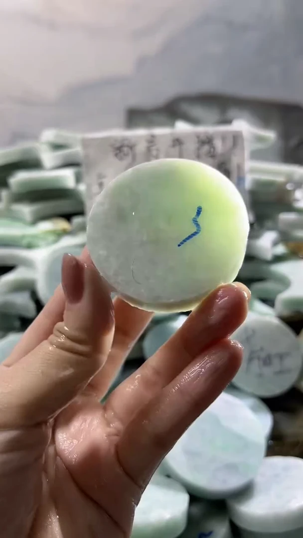 颈饰未镶嵌翡翠颈饰未镶嵌翡翠裸石翡翠缅甸翡翠A货钟93