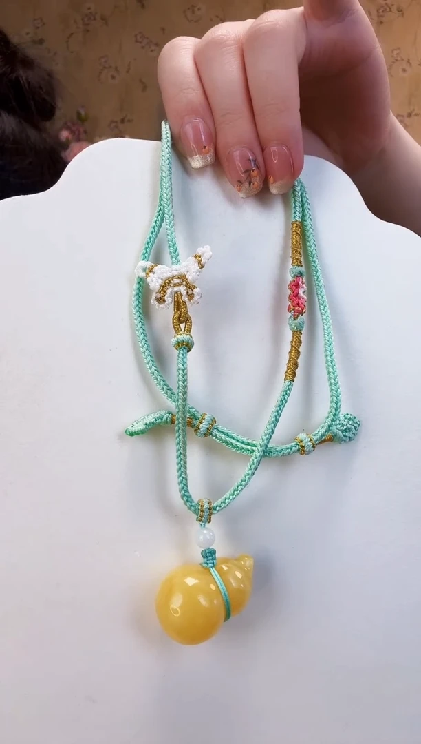 未镶嵌蜜蜡裸石项链