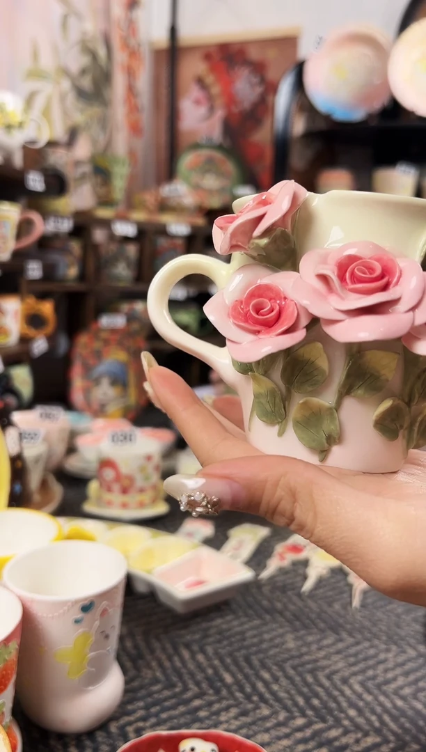 景德镇设计款手绘杯