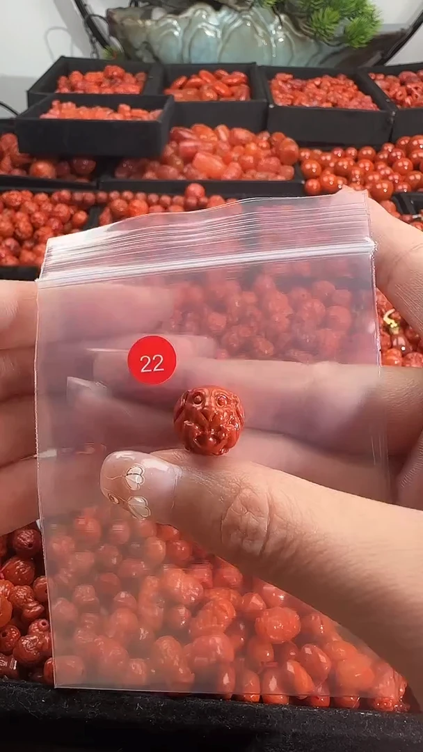 颈饰未镶嵌南红玛瑙1