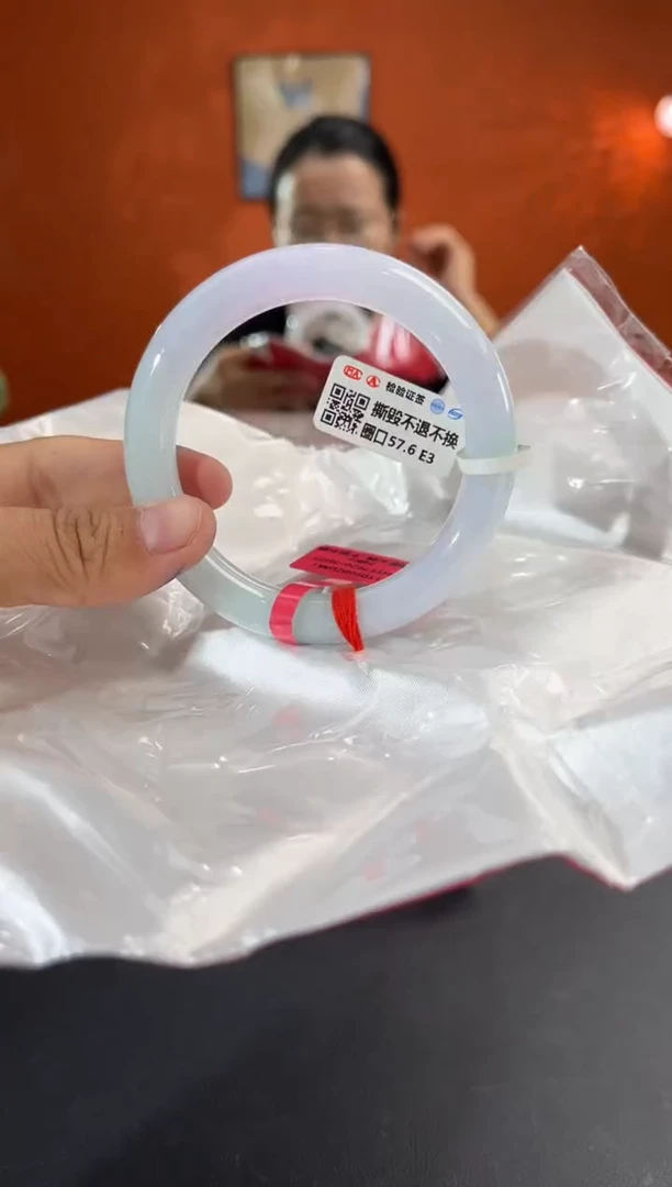 未镶嵌手镯翡翠翡翠手镯