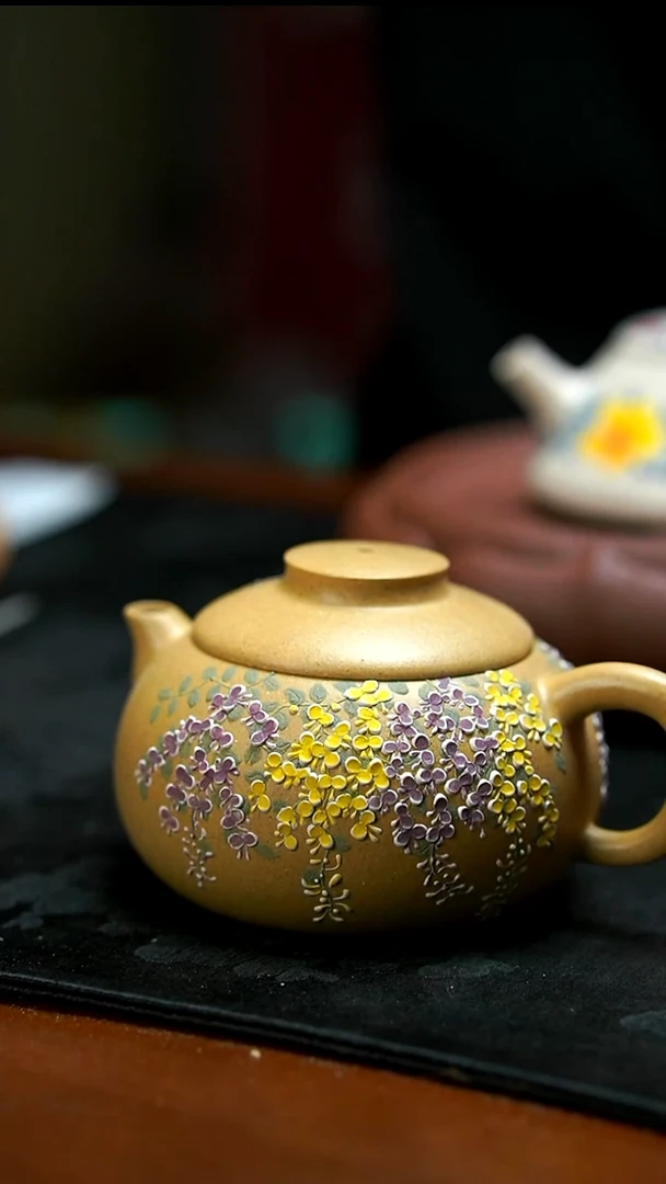 茶壶紫砂本绿紫荆花壶