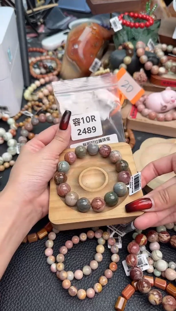 【闪购商品】石英质玉手链未镶嵌10R2489