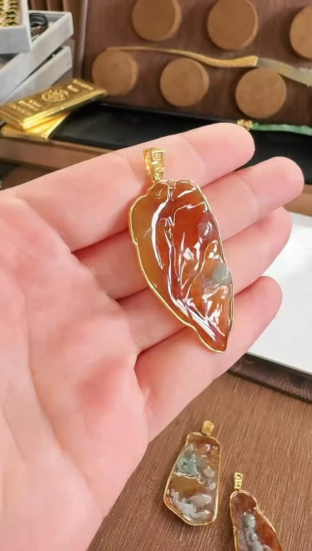 翡翠18K金镶嵌吊坠(不含链)吊坠