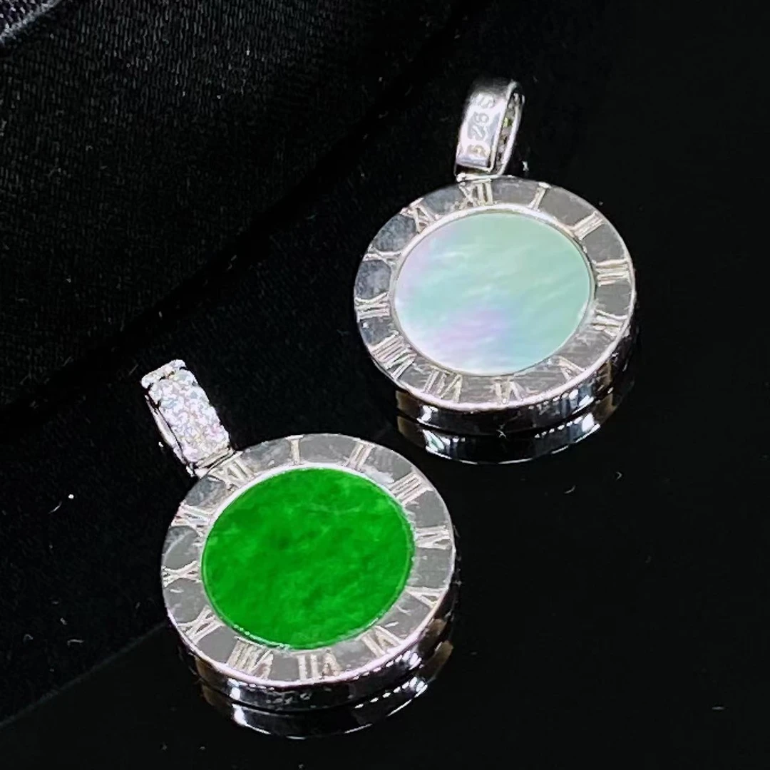 【专属】银镶双字母小圆牌 YDA00945 多样性发其一