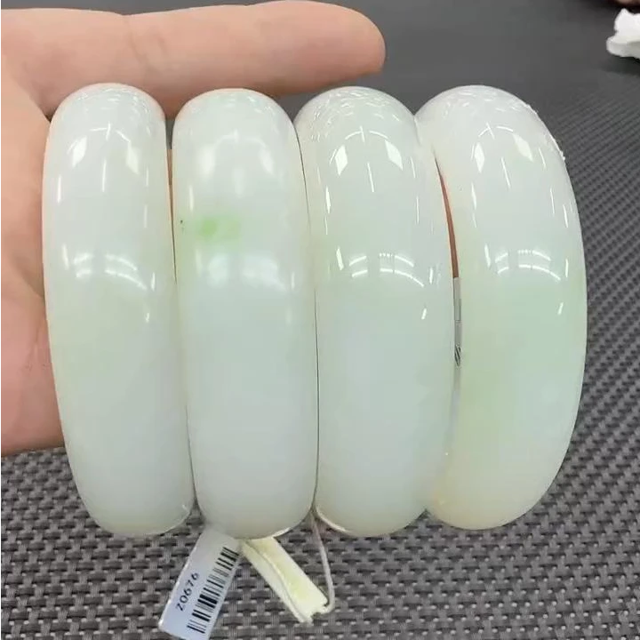 【老郑家】和田玉手镯一支 (多样性发1件)