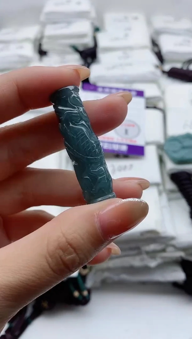 颈饰未镶嵌翡翠8