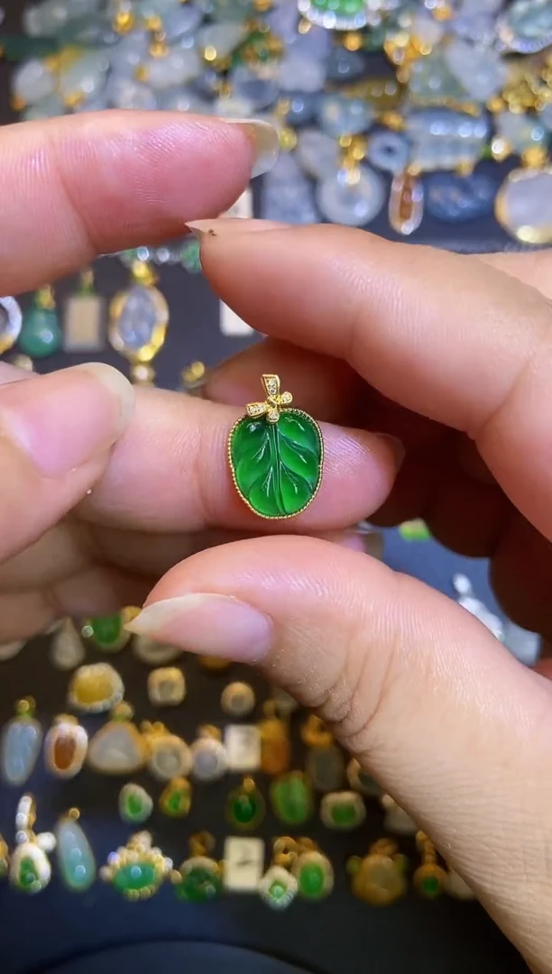 翡翠18K金镶嵌吊坠(不含链)猫*?1