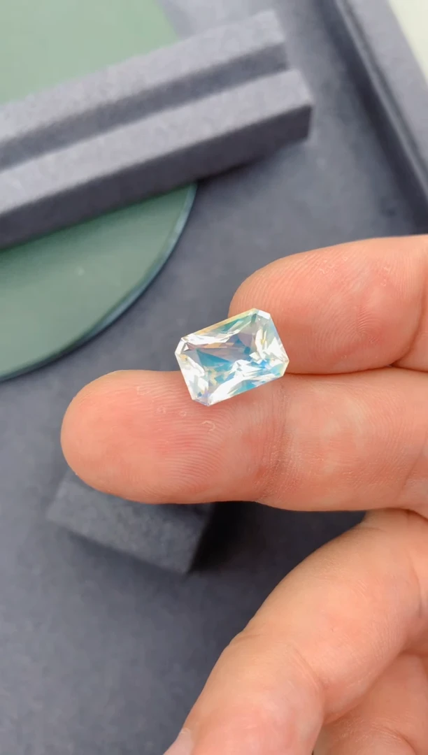 月光石裸石4ct 彩虹月光石
