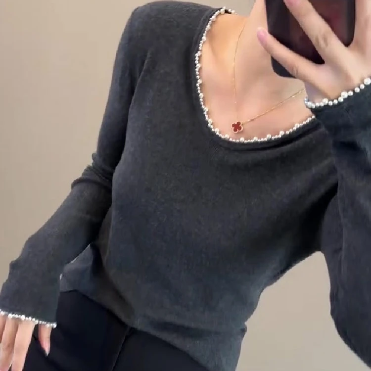 高级感重工钉珠U领纯色好看显瘦针织衫别致减龄气质毛衣女秋冬