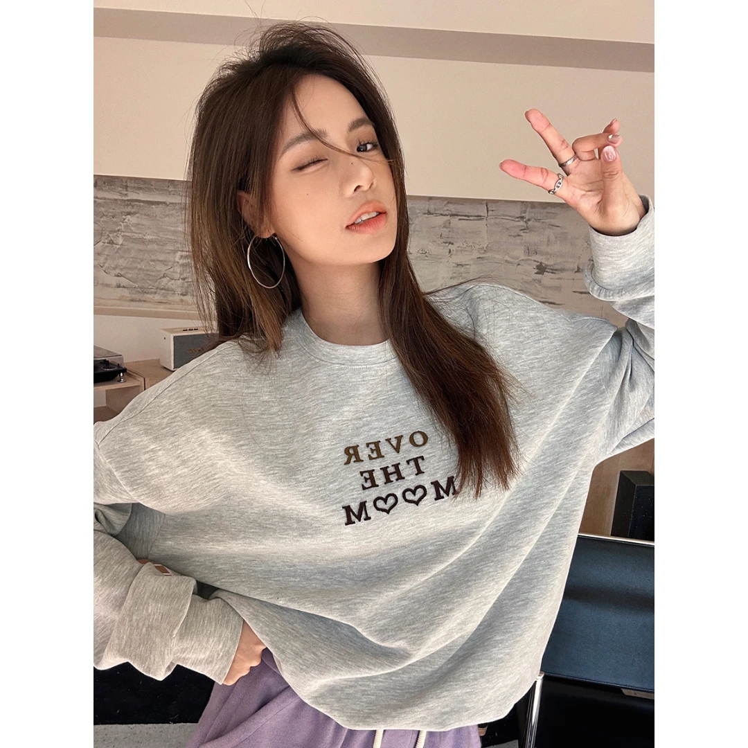 张贝贝ibell设计感宽松圆领字母卫衣女休闲小众百搭套头长袖上衣