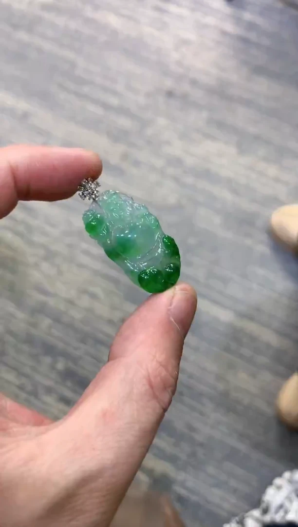 颈饰未镶嵌翡翠天然A货翡翠