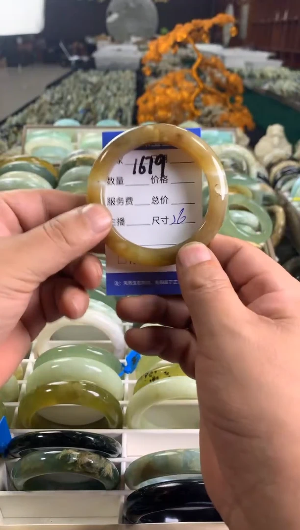 未镶嵌蛇纹石玉手镯1679