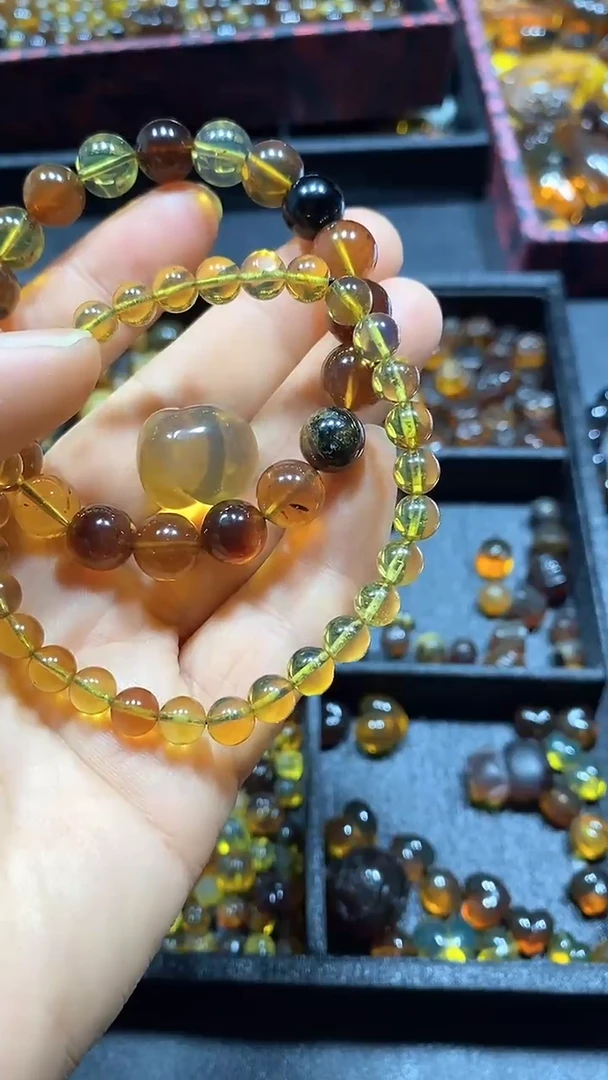 琥珀颈饰未镶嵌你***、天然缅甸琥珀闷包