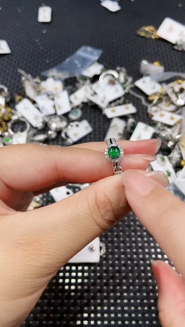 翡翠未镶嵌耳饰1111111111