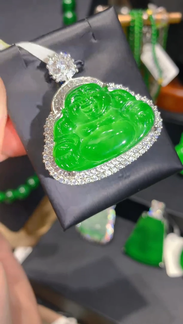 翡翠未镶嵌颈饰16一季