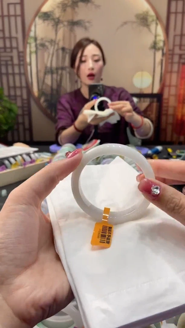 【闪购商品】翡翠手镯未镶嵌00009834