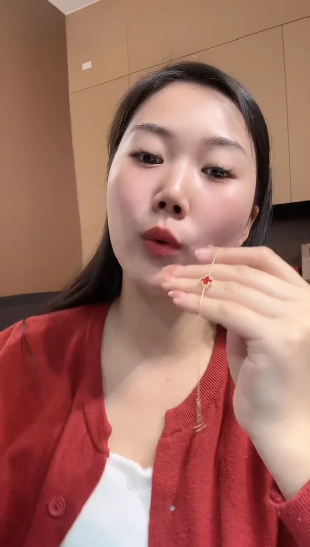 【闪购商品】玛瑙/玉髓手链18K金镶嵌红色k黄小号单花四叶草手链GHJ