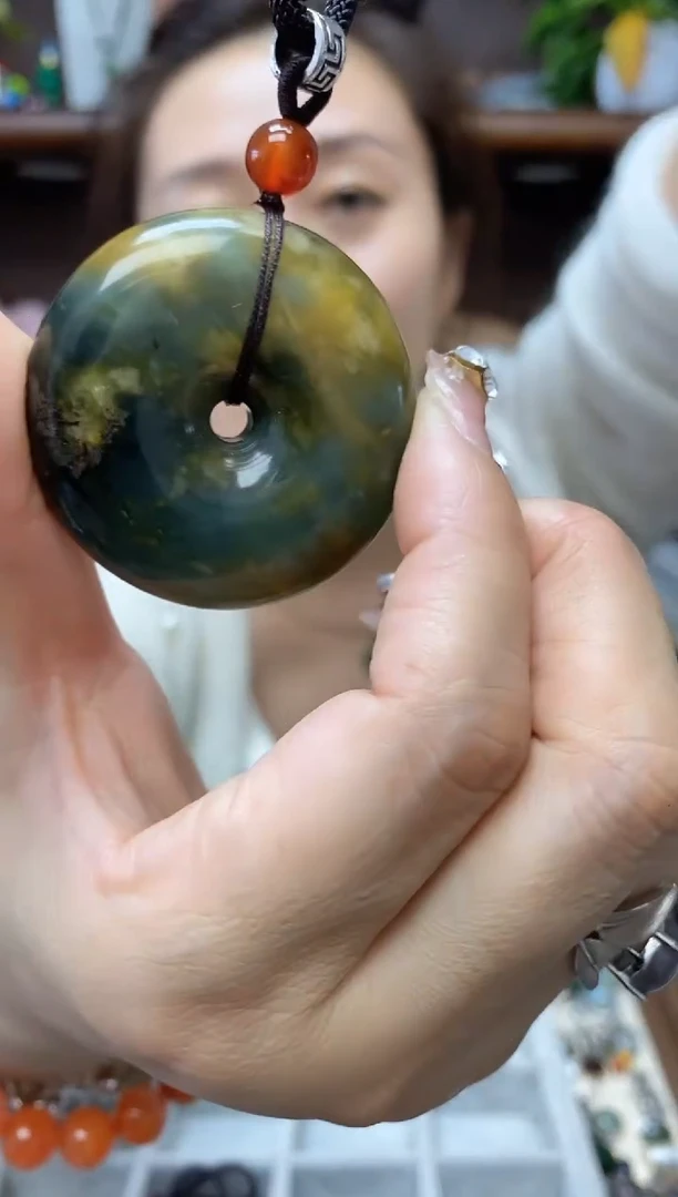 未镶嵌岫玉吊坠·