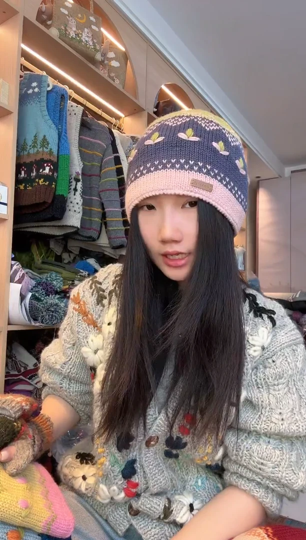 羊毛粉紫三叶草帽