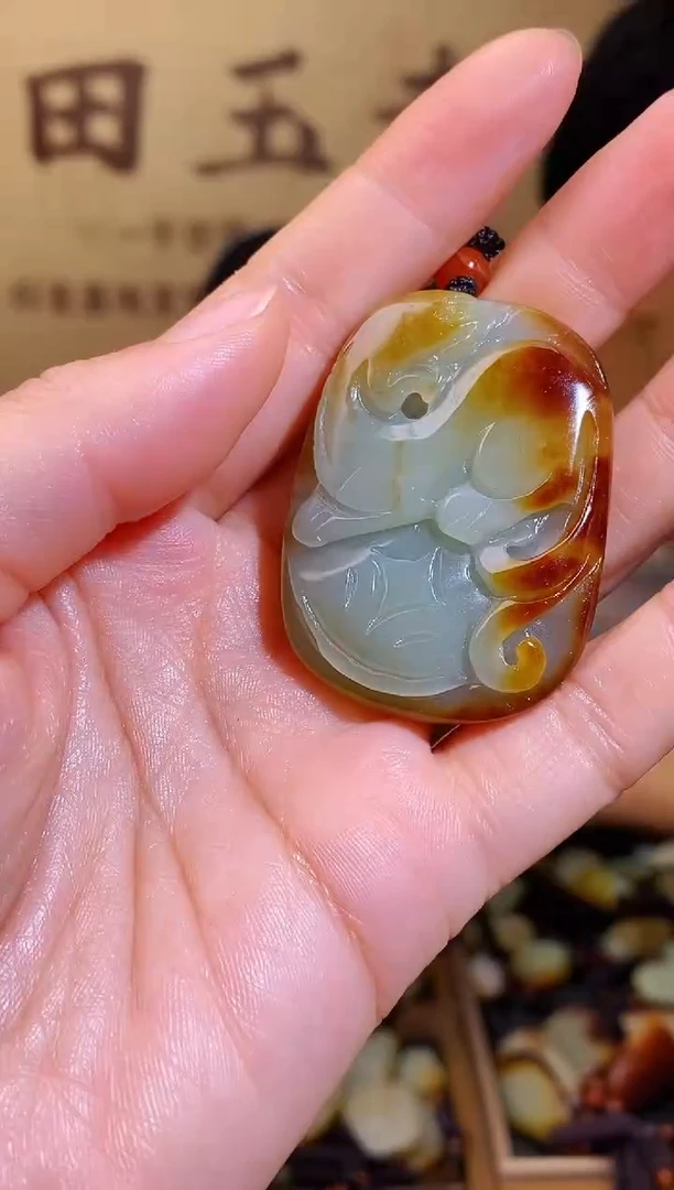 和田玉未镶嵌颈饰1