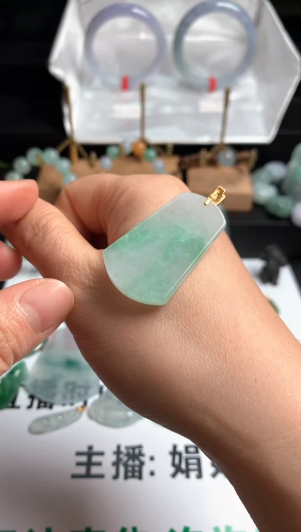 颈饰银S925镶嵌翡翠无事牌