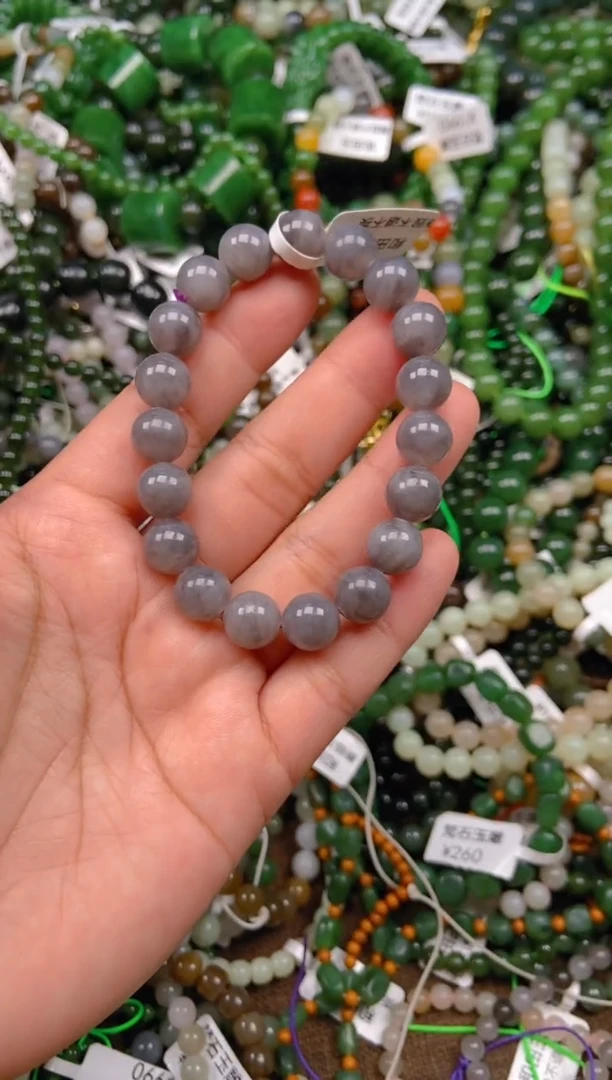 和田玉未镶嵌颈饰1