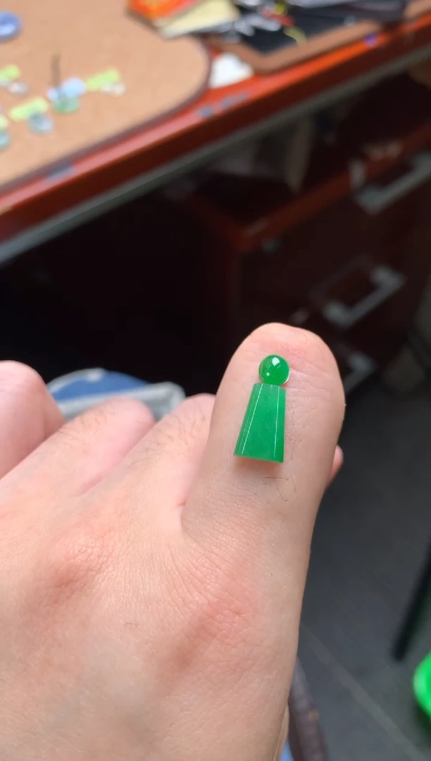 未镶嵌定制翡翠裸玉