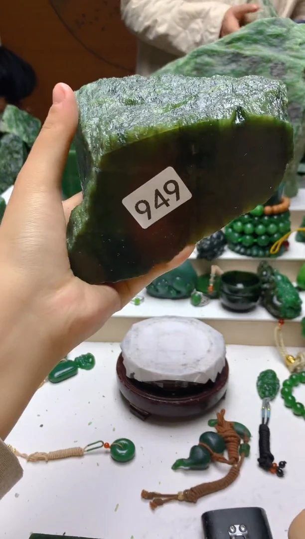 未镶嵌和田玉（碧玉）珠宝半成品1