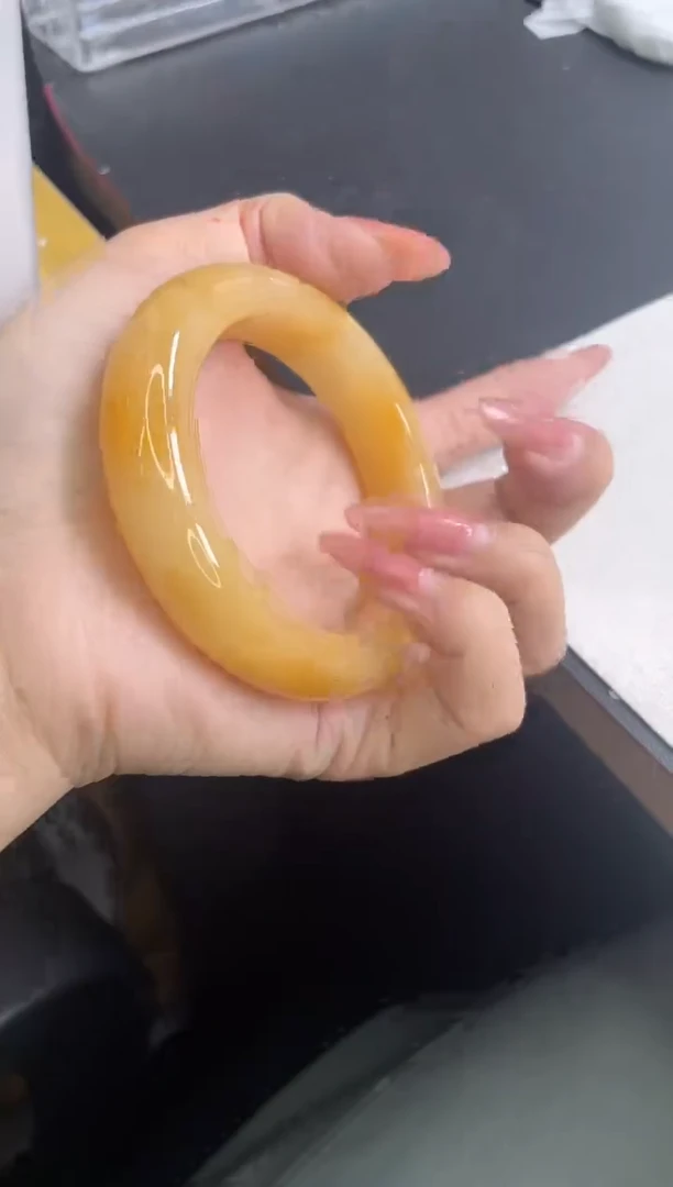 【闪购商品】石英质玉手镯未镶嵌248/54.8