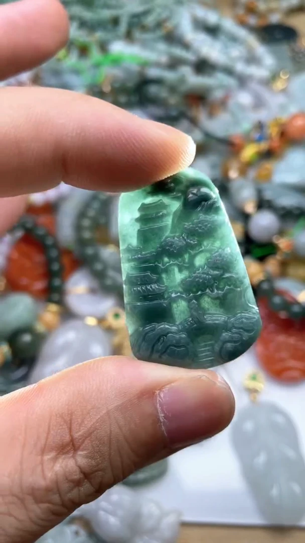 未镶嵌挂件翡翠1