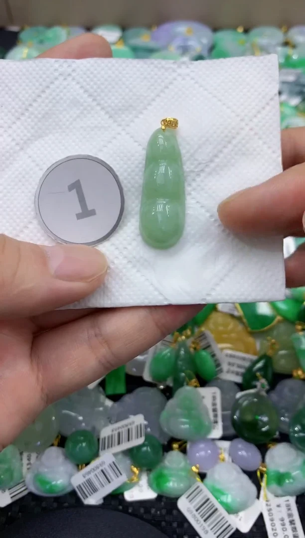 颈饰未镶嵌翡翠天然缅甸翡翠A货