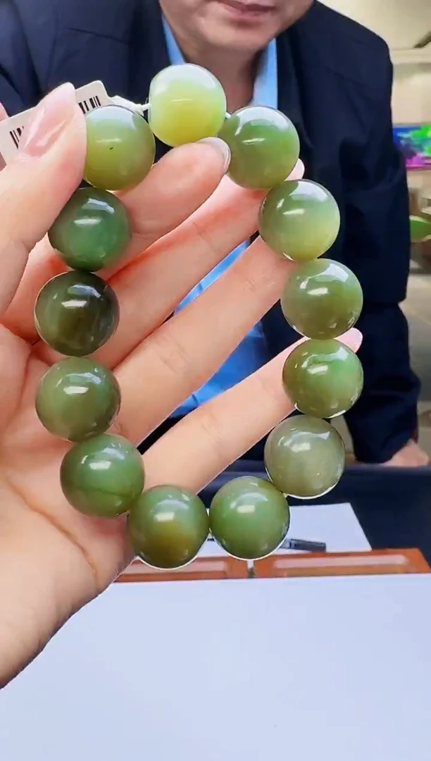 定制和田玉玉届匠心天然和田玉（拍一发一）