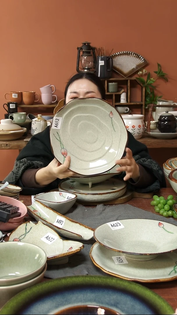 陶瓷A612陶瓷荷花螺纹高脚盘26*4.5一个微瑕