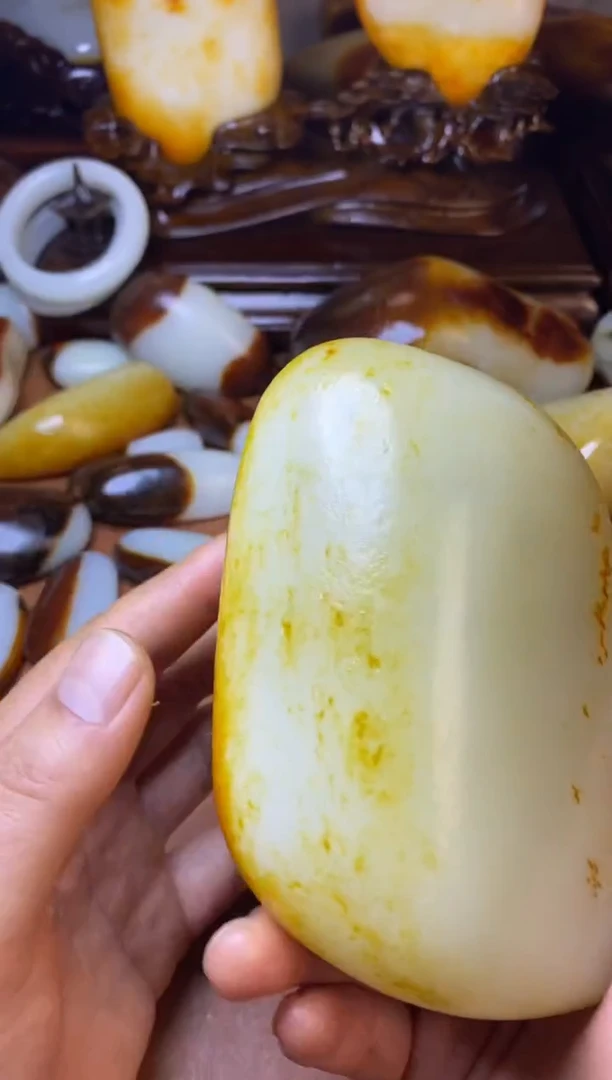 未镶嵌和田玉把件沐****…和田玉