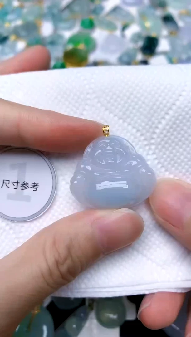 颈饰18K金镶嵌翡翠天然A货翡翠