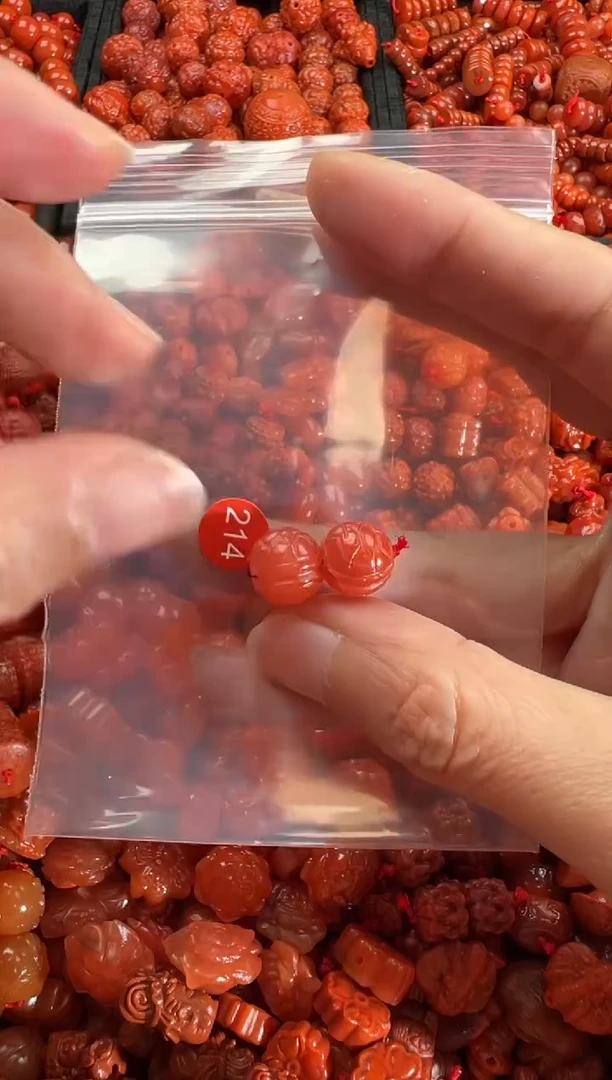 【闪购商品】南红玛瑙颈饰未镶嵌2