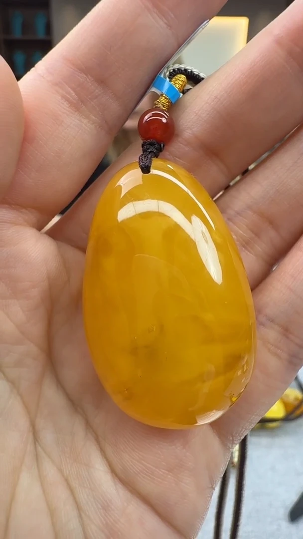 琥珀颈饰未镶嵌24号秒拍 假一罚三