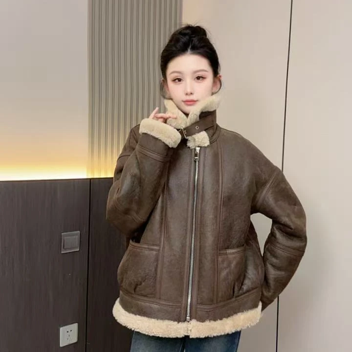 YJJL2533皮毛一体外套女短款真皮羊羔毛机车大口袋显瘦皮草